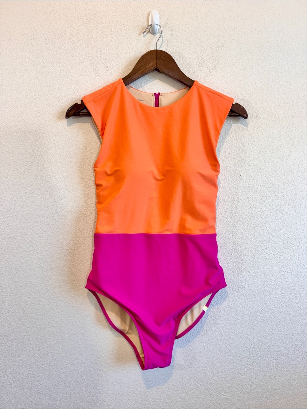 Summersalt One Piece Swimsuit 8 Orange Pink Colorblock Modest Resort Retro J22